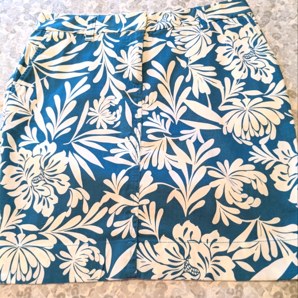 Ann Taylor 🌴Resortwear Teal and White Floral Skirt- Size 6